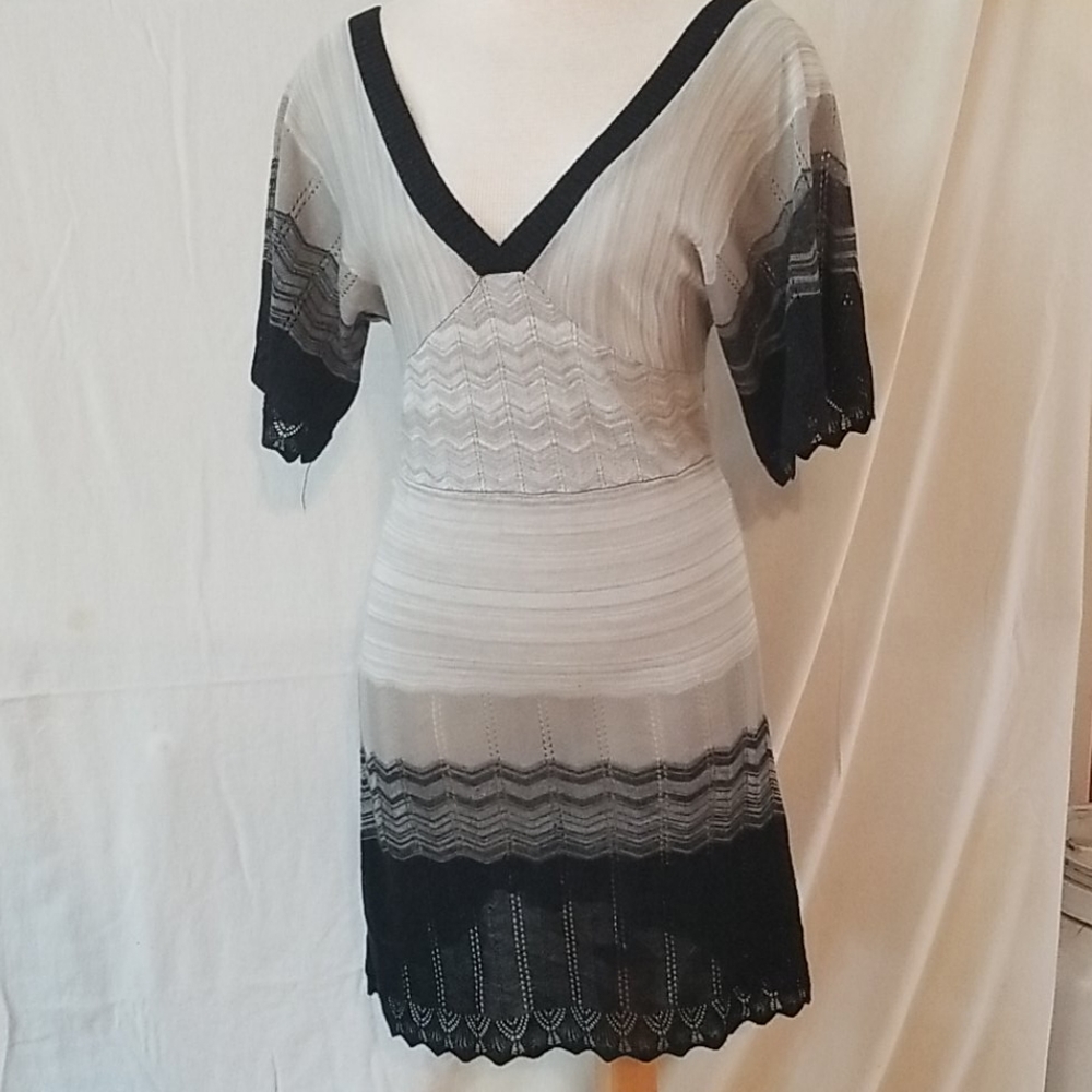 Cherry knit womans size large shirt dress